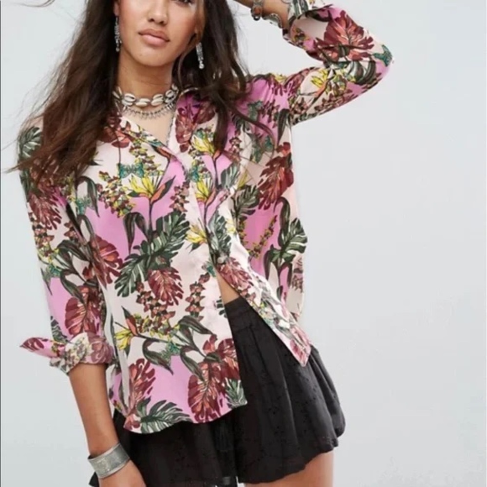Free people Under The Palms top